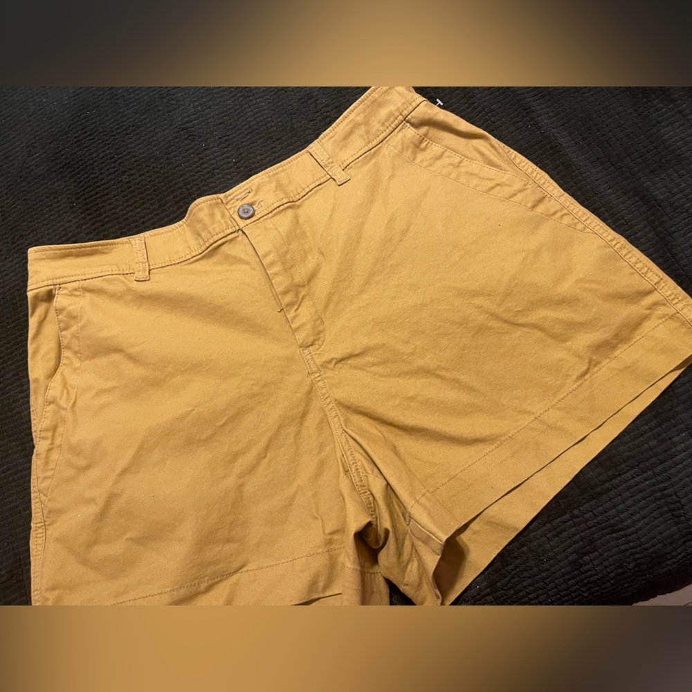 New Day High-Rise Everyday Shorts Womens Size 17 Pockets Stretch Brown (M)